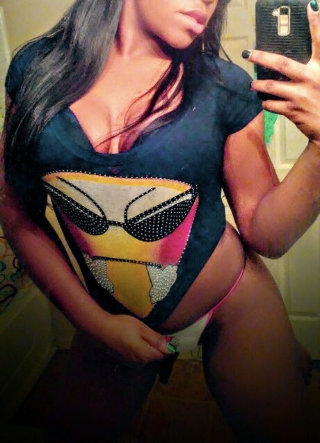 Golden Chocolate Masquerade xxx actress picture