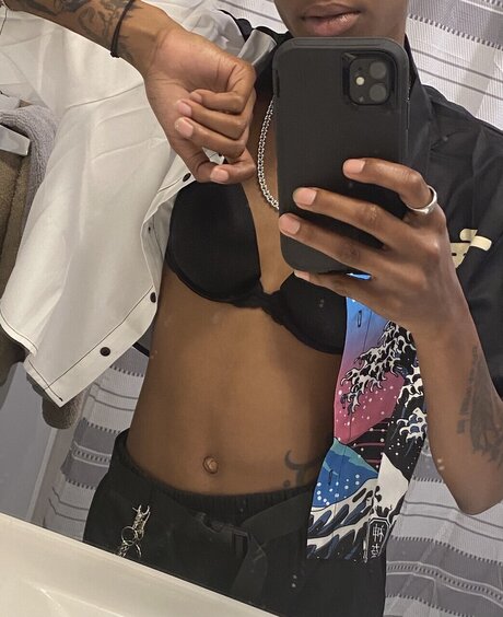 Alliena exclusive pornstar gallery