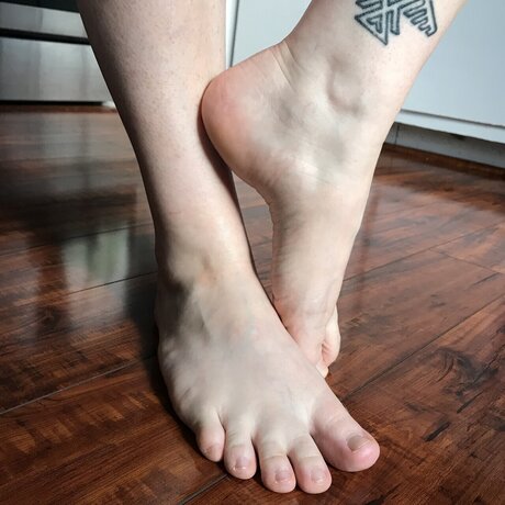 Alexis Poti star perfect photo