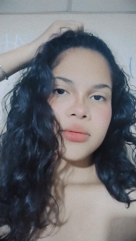 Luisana Mart nez hot actress pics