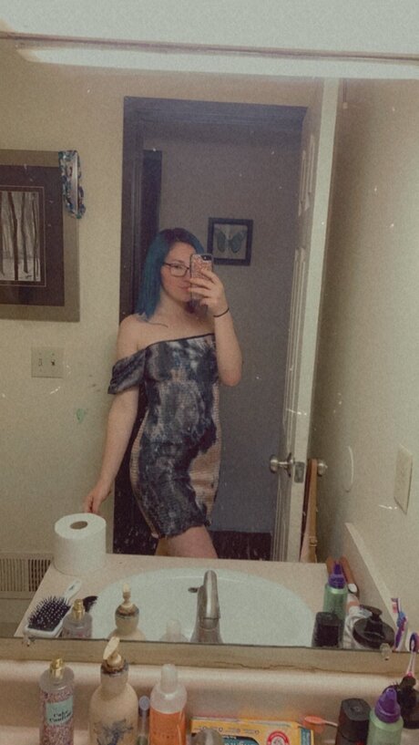 JulyBhabie pretty pornstar image