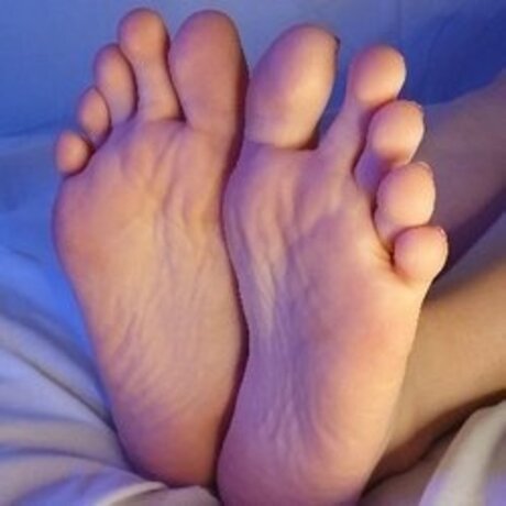 Footgasm pornographic model images