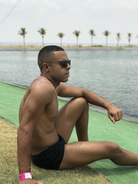 BrSouza nude actress pic