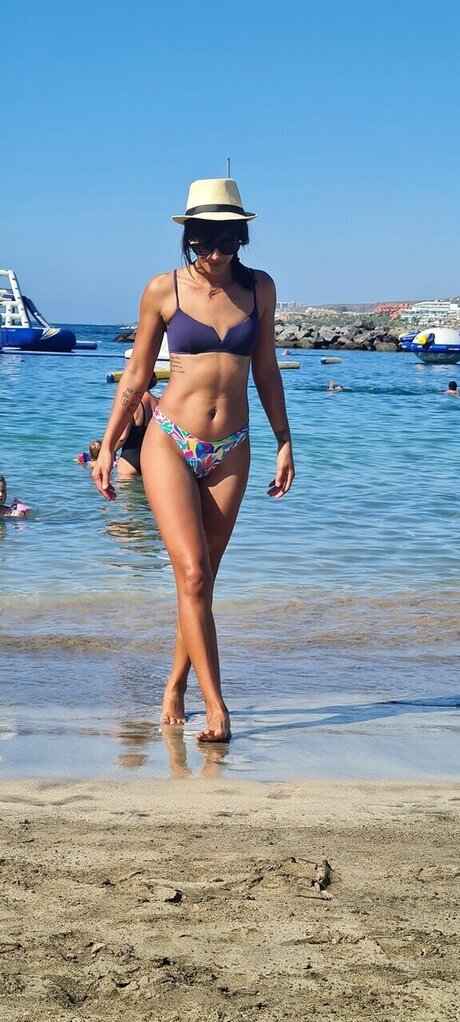 Cintyty hot star picture