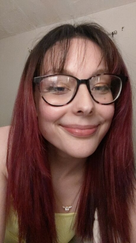 Amelia May star naked pic