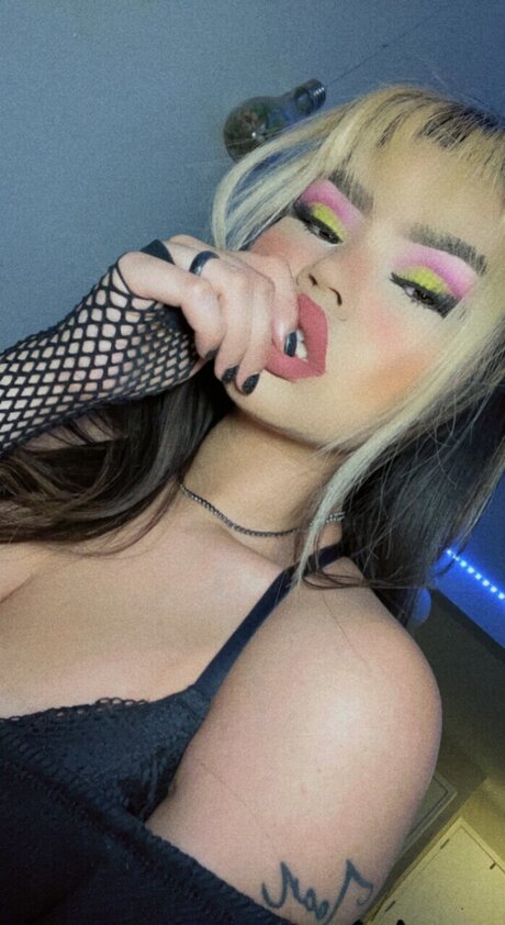 BaddieNatsu pornstar archive