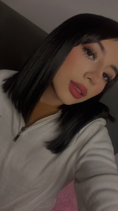 Juanitaaa high quality actress photo