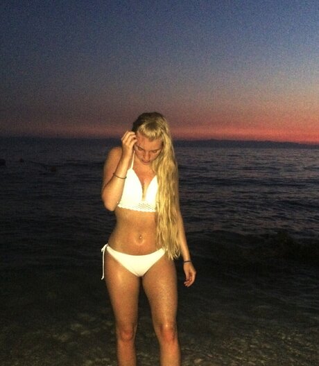 nika model free photos