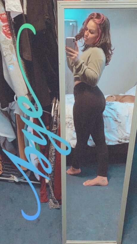 TattedMamax0 naked actress picture