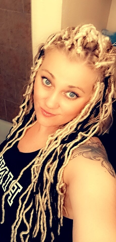 Tiffani Stapp top actress images