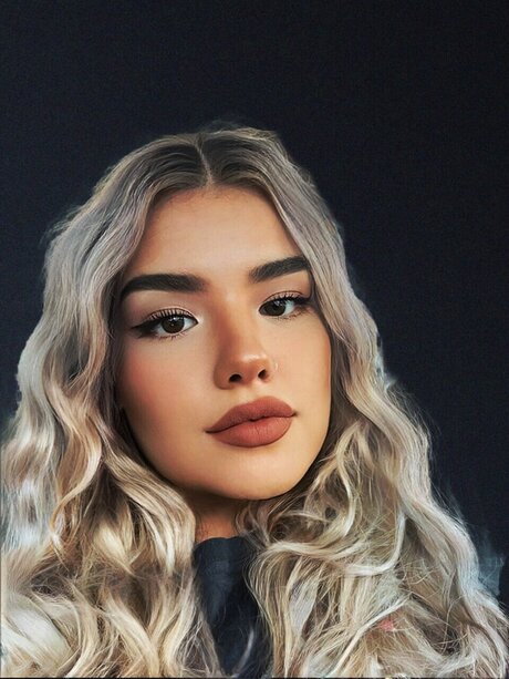 Salem Voorhees pornographic model pictures