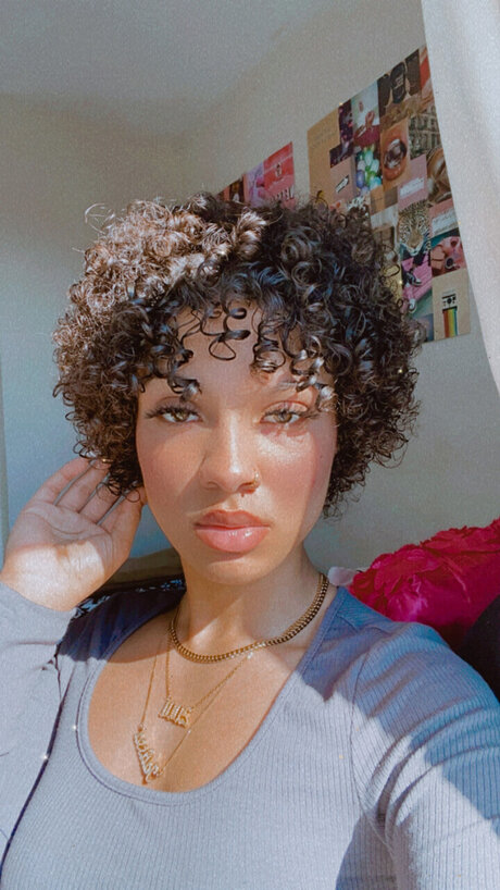 Marinebiologist nude actress image