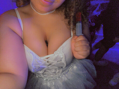 Desir e Gold sex model img