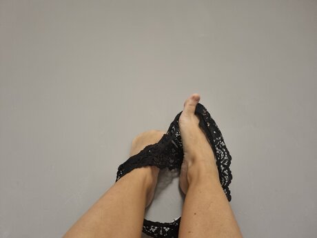 Sexbomb model pornographic pic