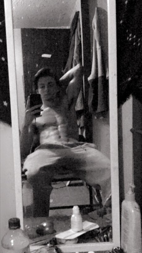 Alabamaboy21 star naked picture