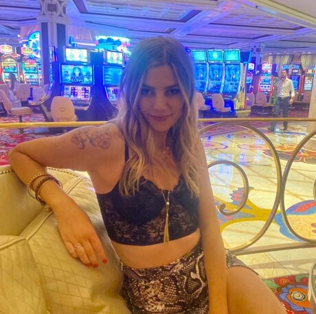 MessyLeXXXy star hot pic