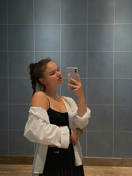 Good mood sexy model gallery