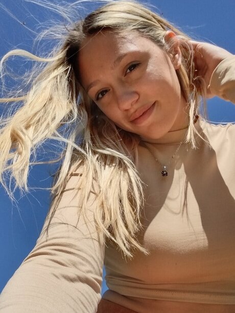 Brisa Moriconi high quality model images