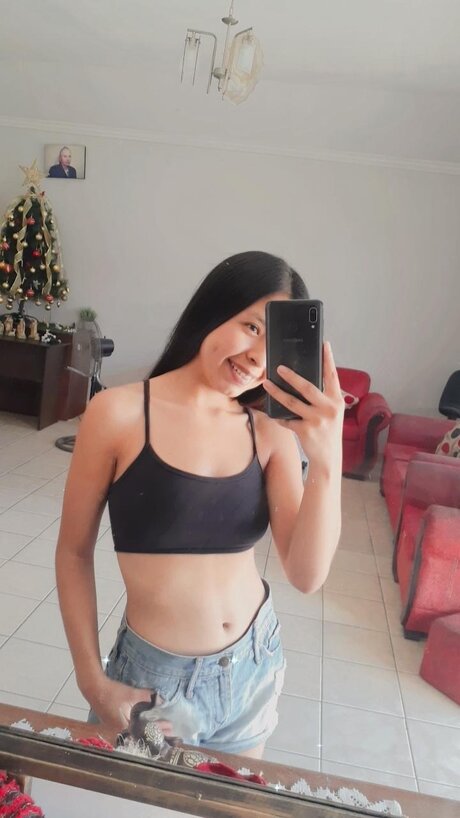 Yolanda Pari high quality pornstar photos