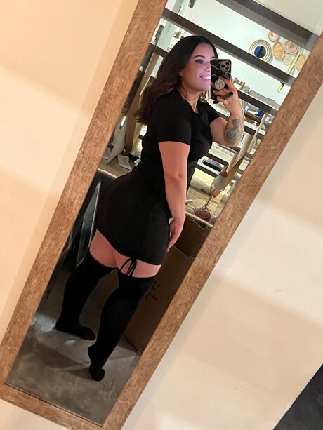 Emily Jane adult model img