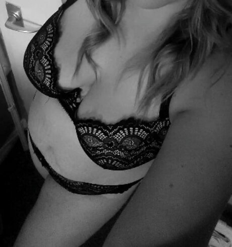 Blondie Honbria star pornographic image