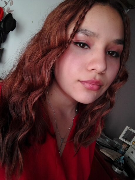 Walleska Flores beautiful actress pics