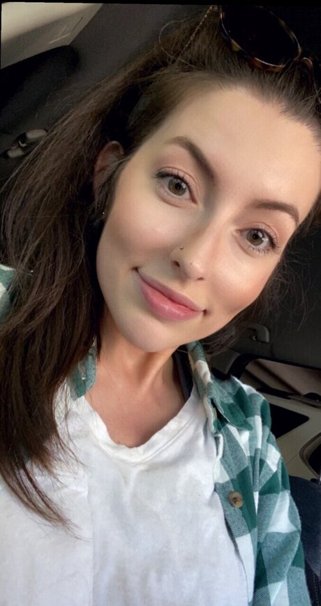 Cara star sexy photos