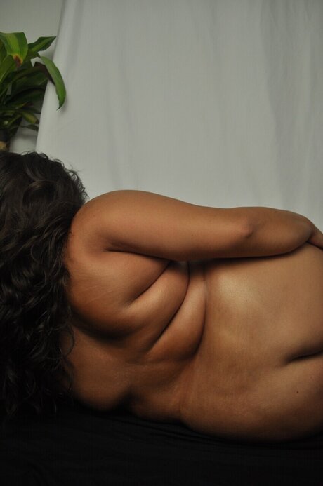 CubanSpice model porn pic