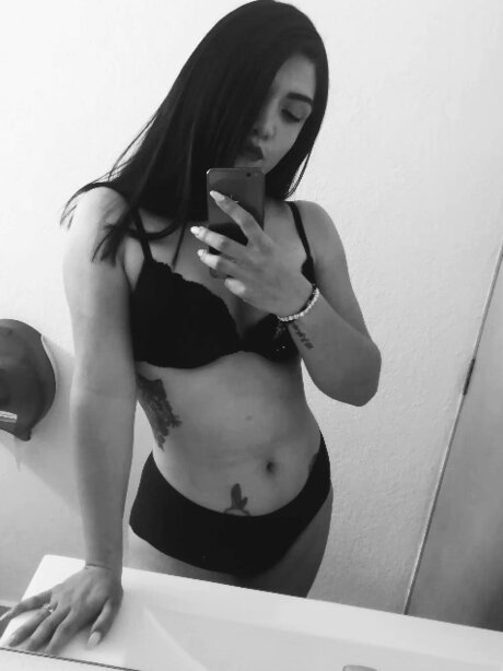 Ivanna Arellano Torres hot pornstar pics