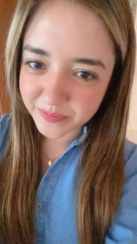 Maytee Badillo L pez model top photos