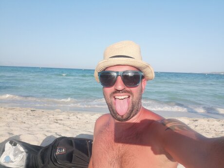 Tu juguete diab lico art model image