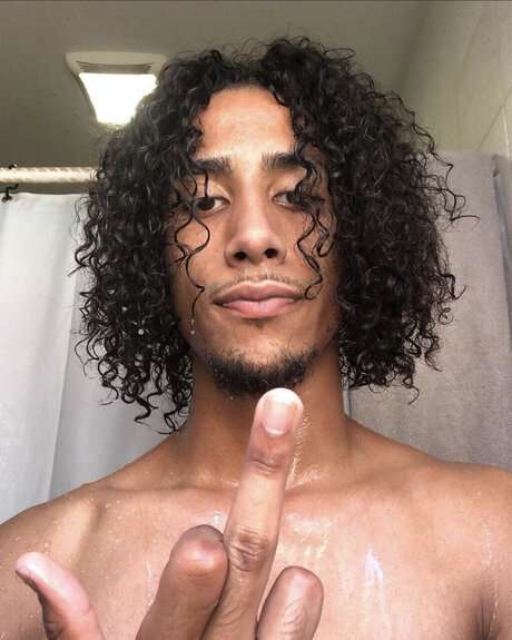 Fonzohp nude star image