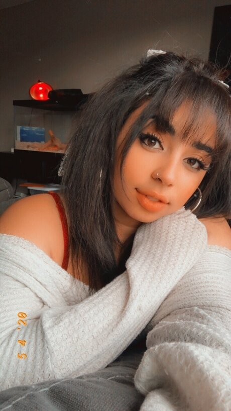 Claire Rose star art photo