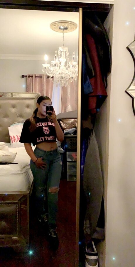 Baby Cakez adult model pic