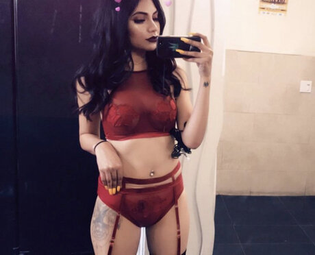 Skyylar hd model galleries