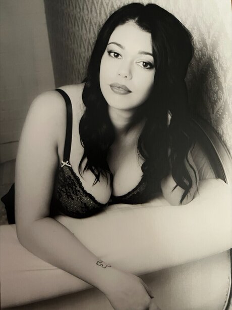 Sweet Angel model sexy photos