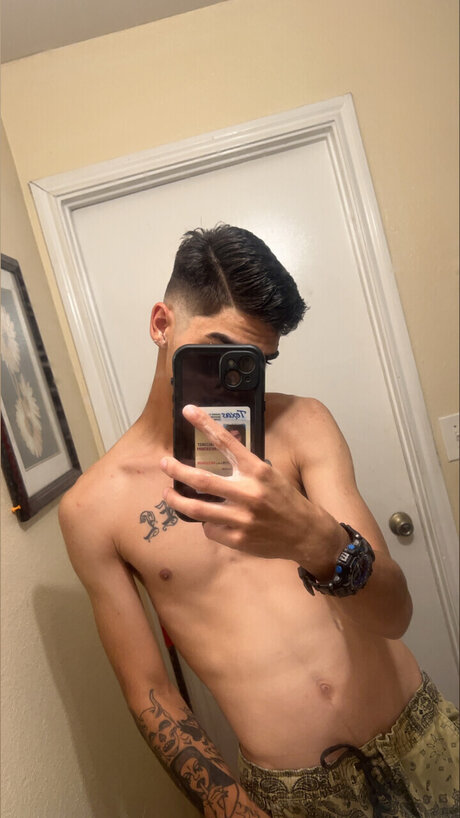 Mkswaggerz hot model photo