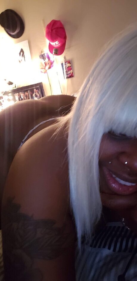 Camouflage model nude picture