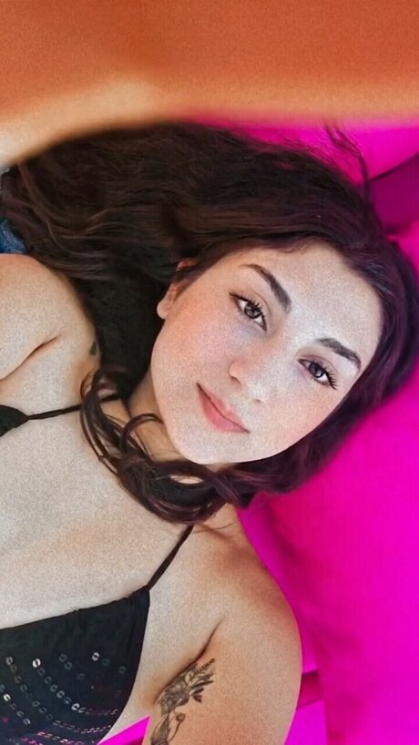 HolyLady free model image