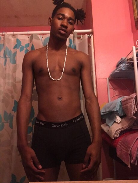 LilHotBoy DOLO nudes actress archive