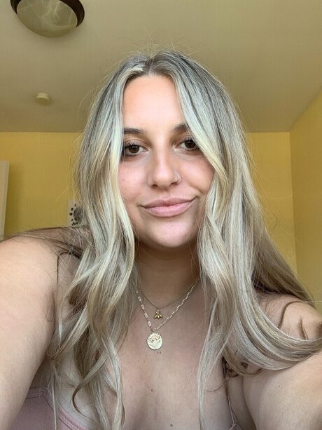 Bella Marie_ naked actress pics