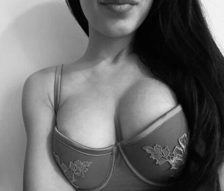 princesschloe20 pornstar hot picture