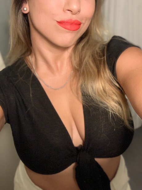 Erika Jones star top picture