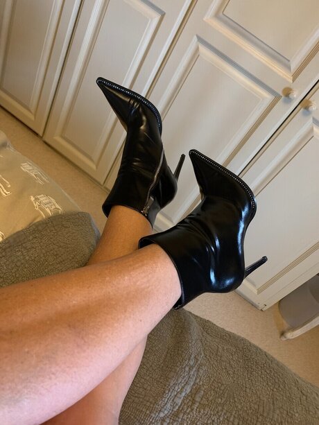 Miss Million Dollar star perfect photo