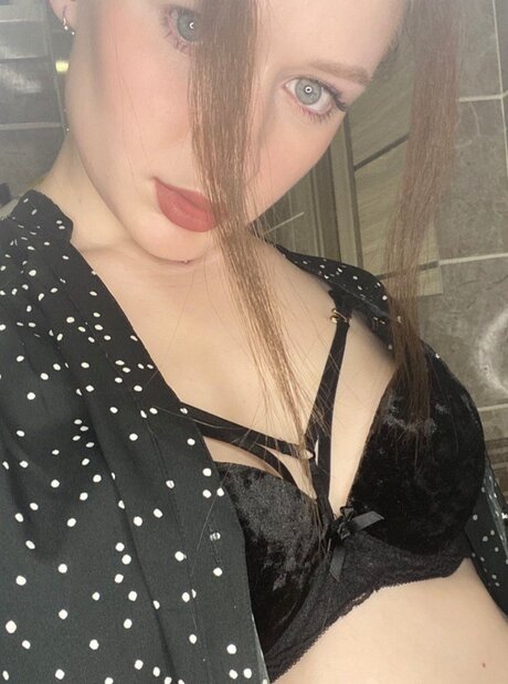 KittyOlga erotic pornstar photos