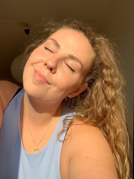 lilGinnie xxx pornstar pictures