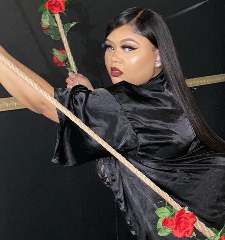 SadeTheMogul star porn gallery