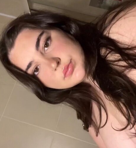 Violet Skye beautiful star pic