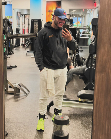 Armando Hernandez star nice pics