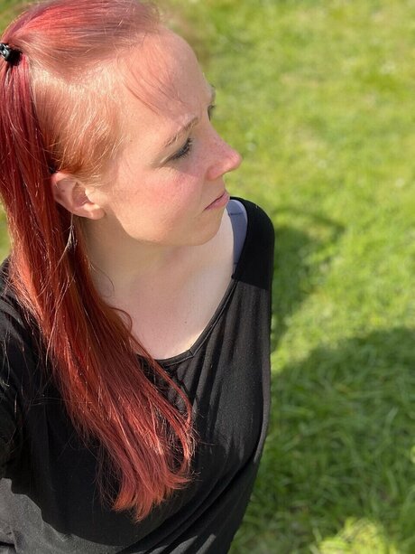 LittleBee30 erotic star picture